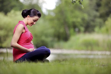 Nutrição deficiente durante a gravidez leva a filhos obesos