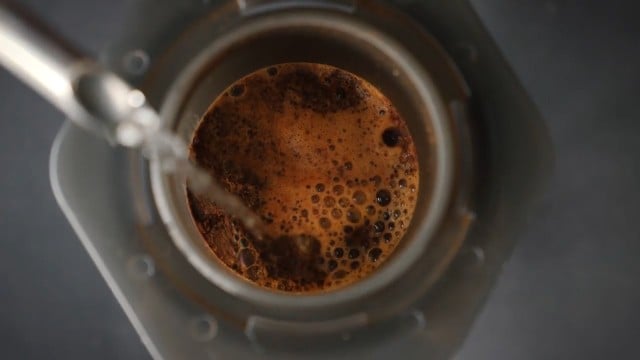 Existe uma explicação científica para você amar café