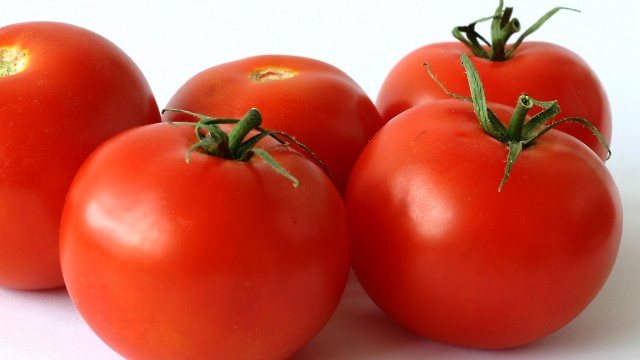 VIDEO ABERTO: Você sabe comprar Tomates e Maçãs?
