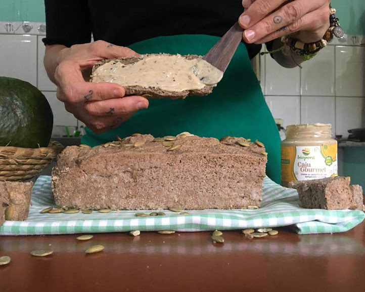 Pão sarraceno e manteiga bioporã